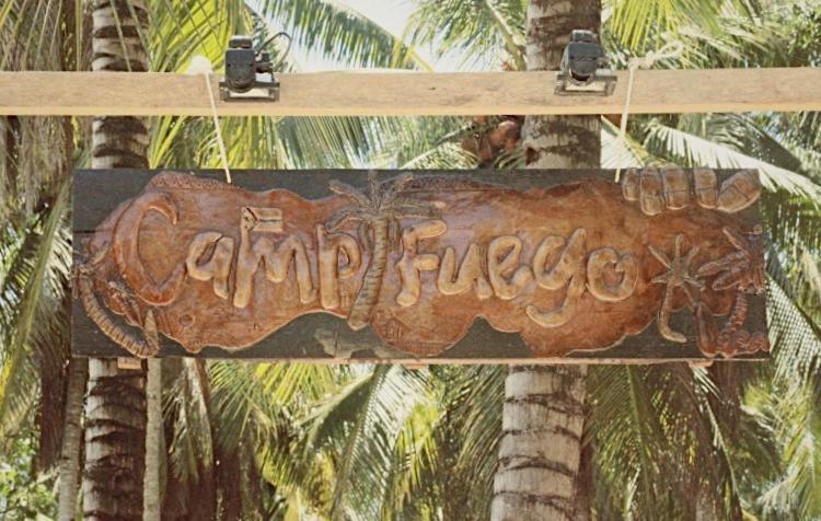 "Triangle Hut" Camp Fuego Siargao Ξενοδοχείο Catangnan Εξωτερικό φωτογραφία